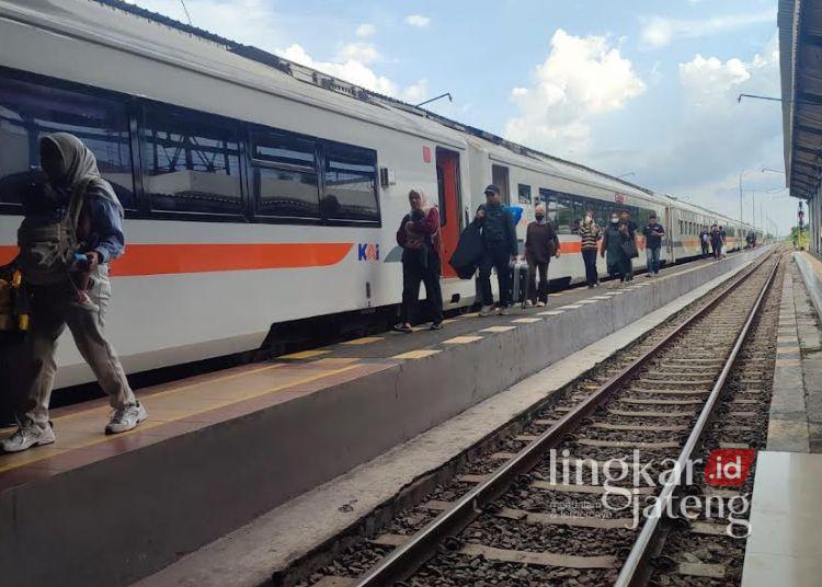 8.764 Penumpang Padati Stasiun Cepu Blora Selama Libur Tahun Baru Islam, KAI Catat Mobilitas Tinggi