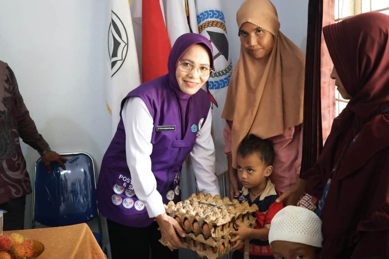 Ketua TP PKK Bengkulu Tengah Susilo Damarini Pimpin Sosialisasi Gizi Cegah Stunting di Desa Harapan Makmur