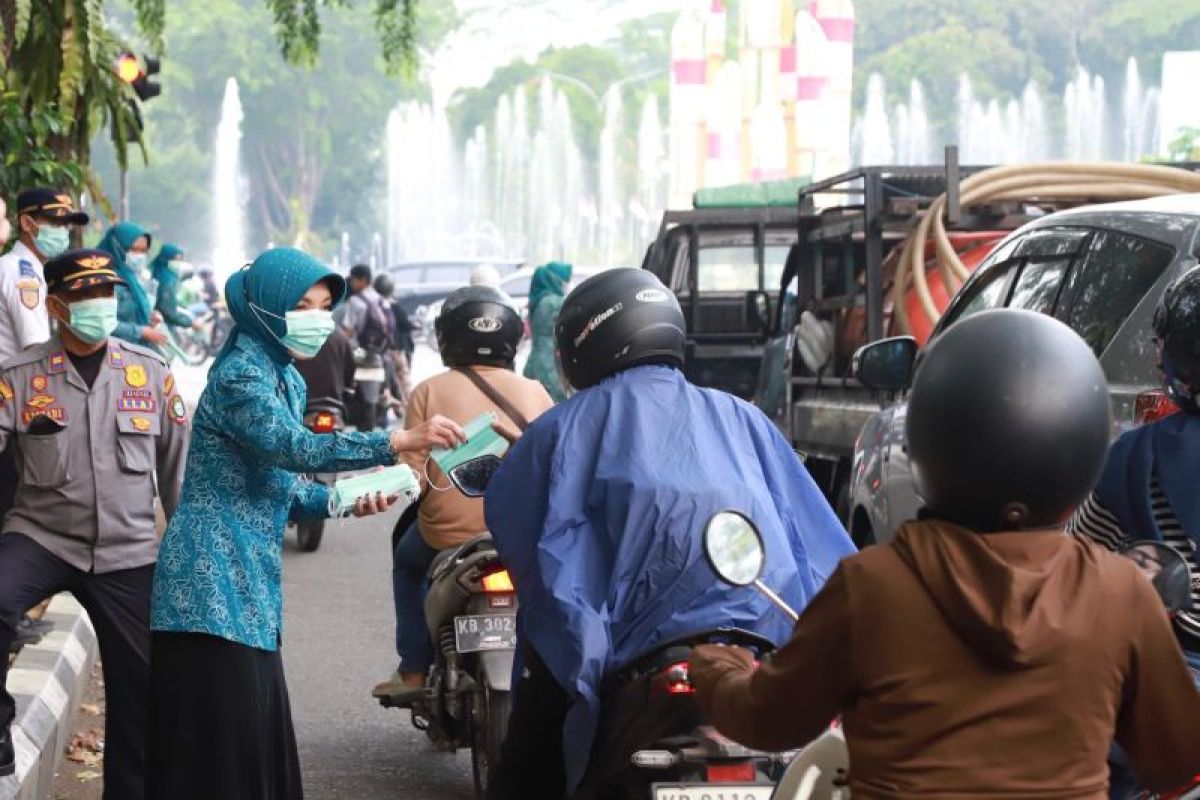 Kabut Asap Pekat Kembali Selimuti Pontianak, AQI Tembus 491 Masuk Kategori Berbahaya, Orang Tua Murid Desak Sekolah Daring