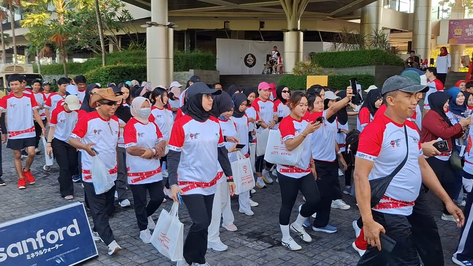 Ratusan Warga Batam Ikut Fun Walk Peringati Hari Tanpa Tembakau Sedunia, WITT Kepri Soroti Lonjakan Perokok Usia Muda