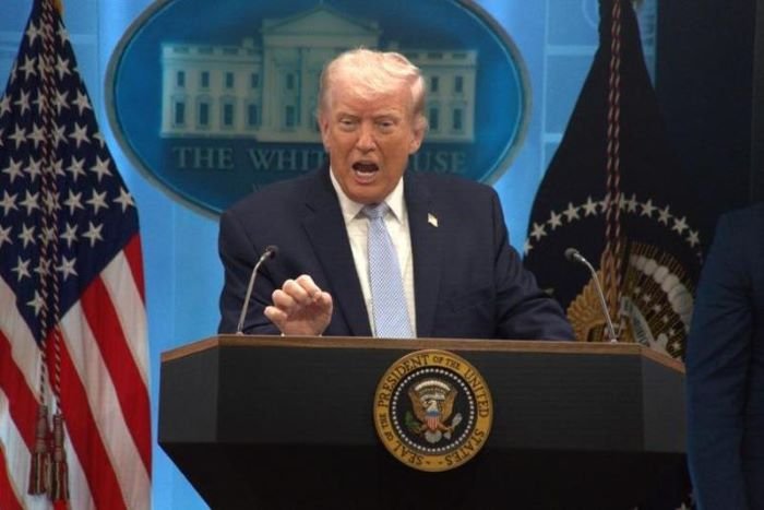Trump Klaim Iran Minta AS Tunda Serangan ke Republik Islam, Sebut Ada Kesepakatan Buka Selat Hormuz