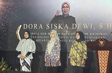 Jaksa Dora Siska Dewi Raih Penghargaan Komisi Kejaksaan, Harumkan Nama Kejati Kepri di Tingkat Nasional