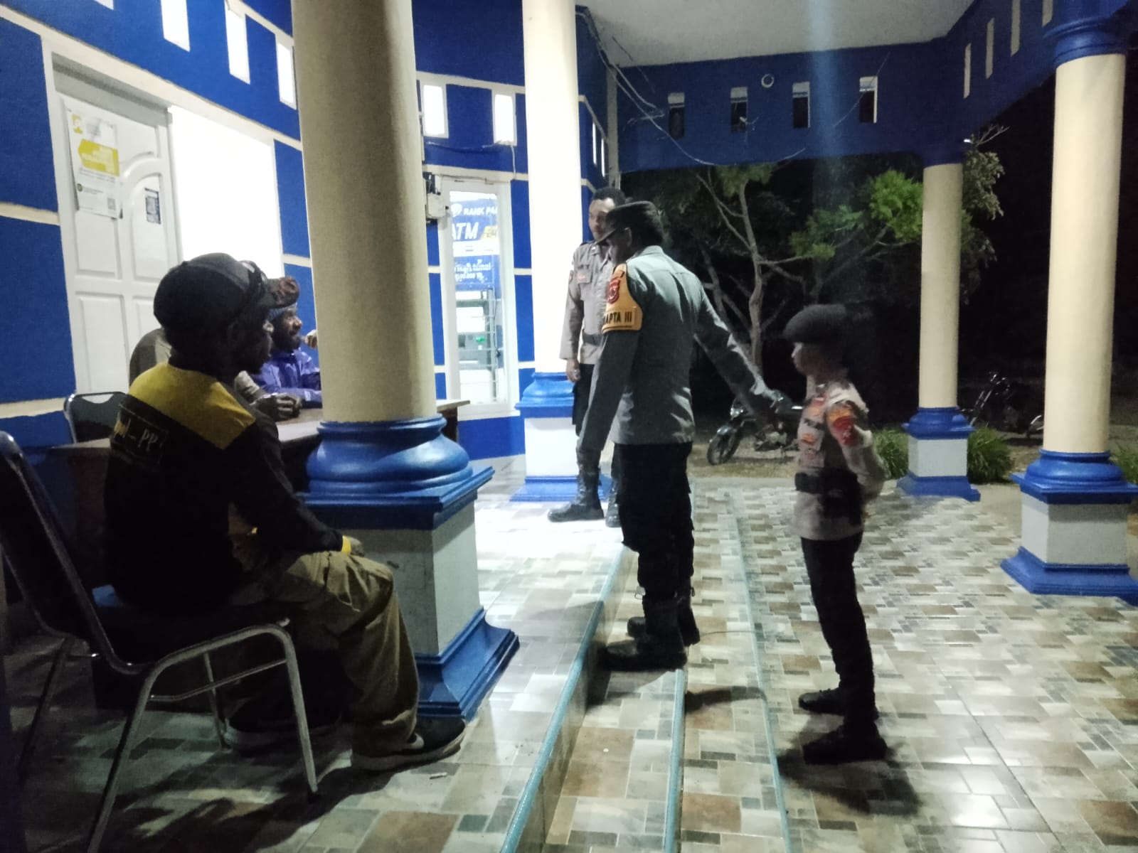 Polres Mamberamo Tengah Patroli Malam di Kobakma, Amankan Kantor Bupati hingga Pasar Sentral