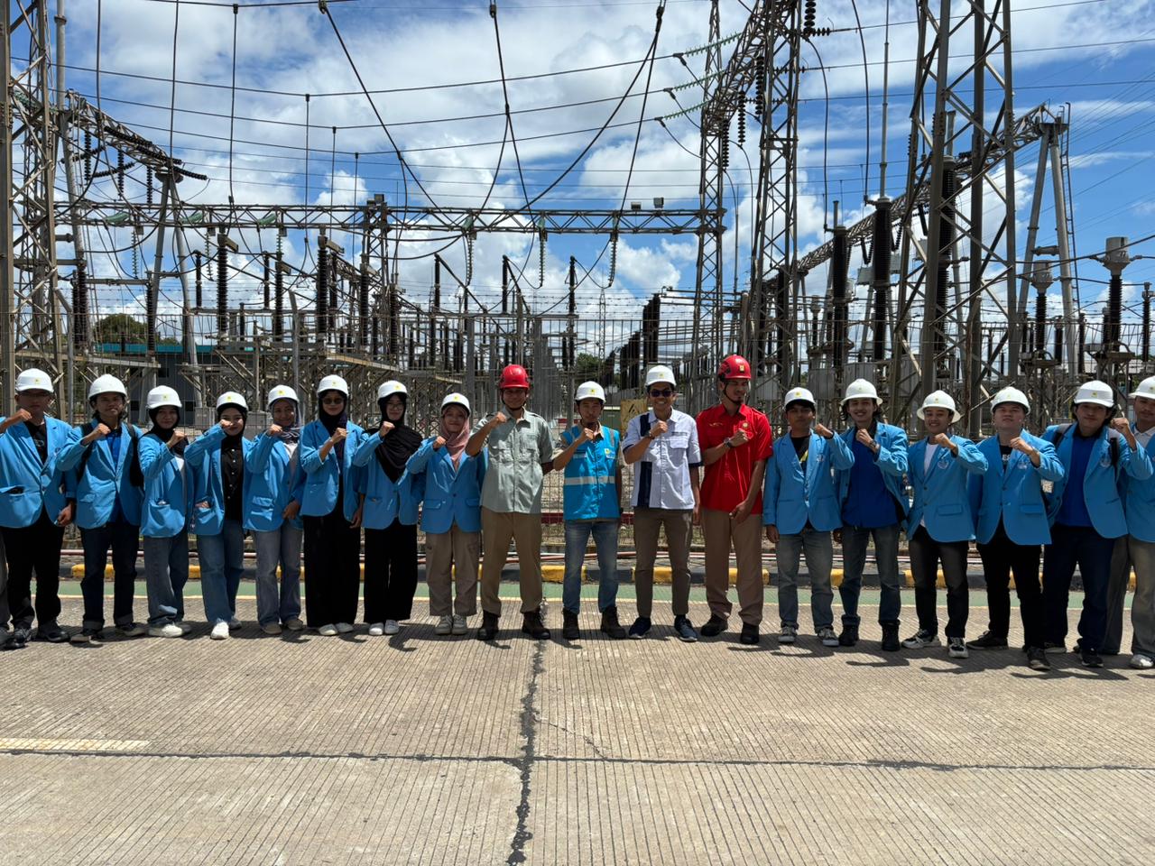 PLN ULTG Bangka Ajak 25 Mahasiswa UBB ke Gardu Induk Air Anyir, Edukasi Bahaya Layang-Layang di Dekat SUTT 150 kV
