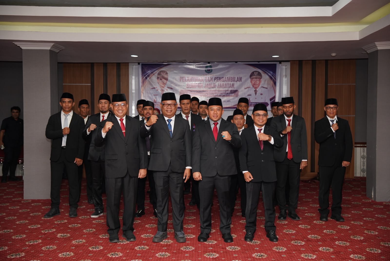 Gubernur Maluku Utara Sherly Tjoanda Lantik 22 Pejabat, Rotasi Besar-besaran untuk Genjot Birokrasi yang Lebih Solutif