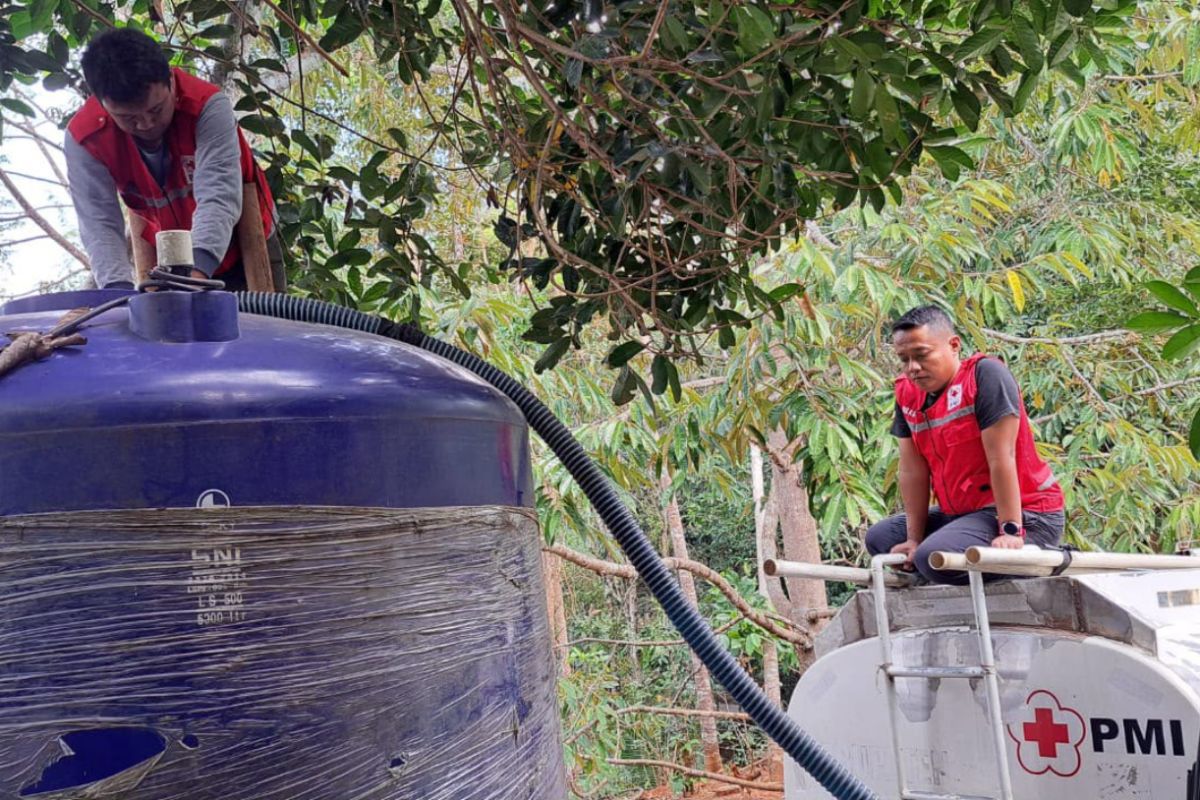 PMI DIY Salurkan 149.000 Liter Air Bersih untuk 4.051 Jiwa di Bantul dan Gunungkidul