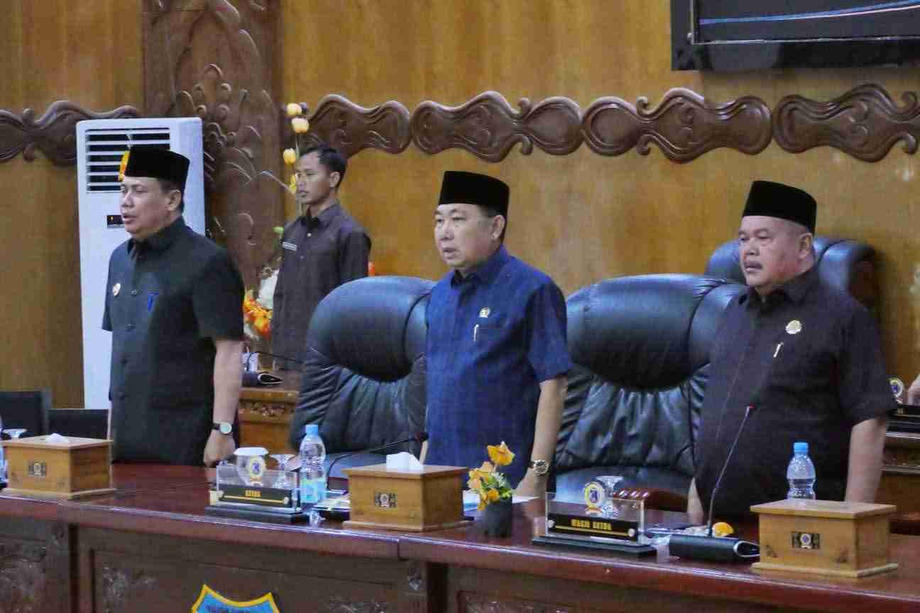 Tujuh Fraksi DPRD Tanjab Barat Setujui Ranperda Pertanggungjawaban APBD 2025, Pemkab Kembali Raih Opini WTP Kedelapan