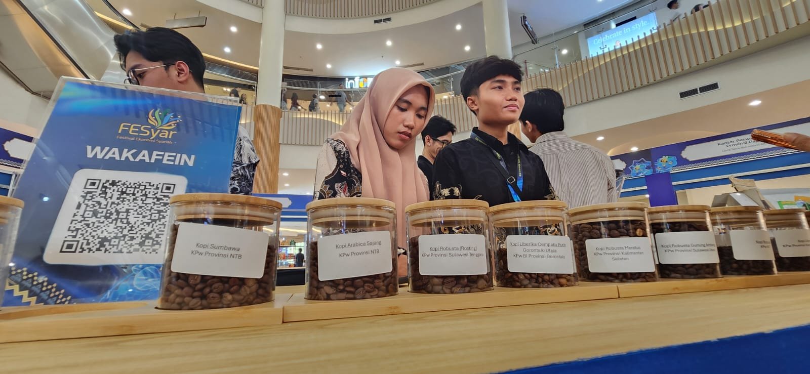 Festival Ekonomi Syariah di Mataram Hadirkan Booth Wakafein, Ngopi Rp15 Ribu Sambil Berwakaf untuk Beasiswa dan Panti Asuhan