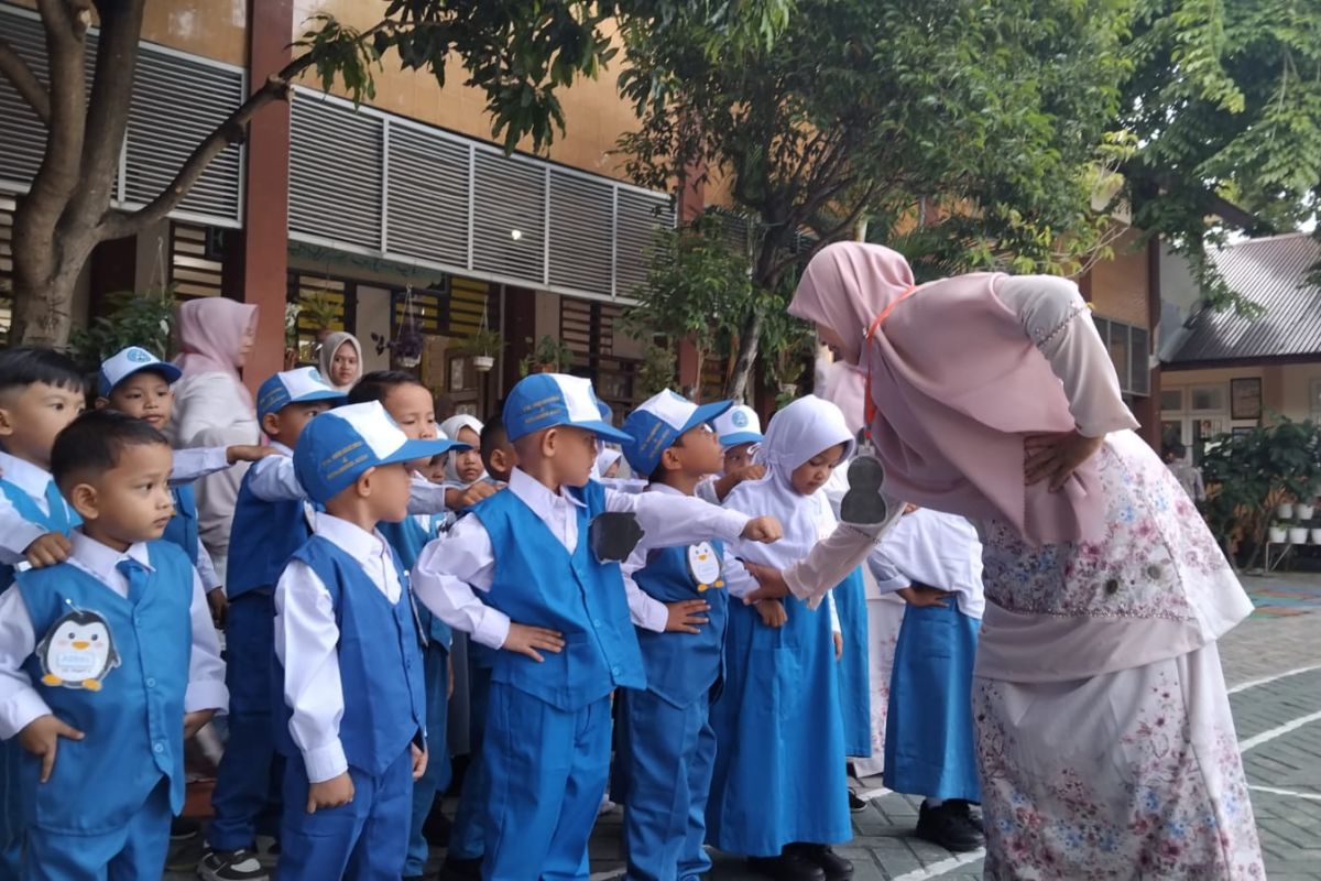 Wali Kota Banda Aceh Ajak Para Ayah Antar Anak ke Sekolah di Hari Pertama MPLS, Ini Alasannya