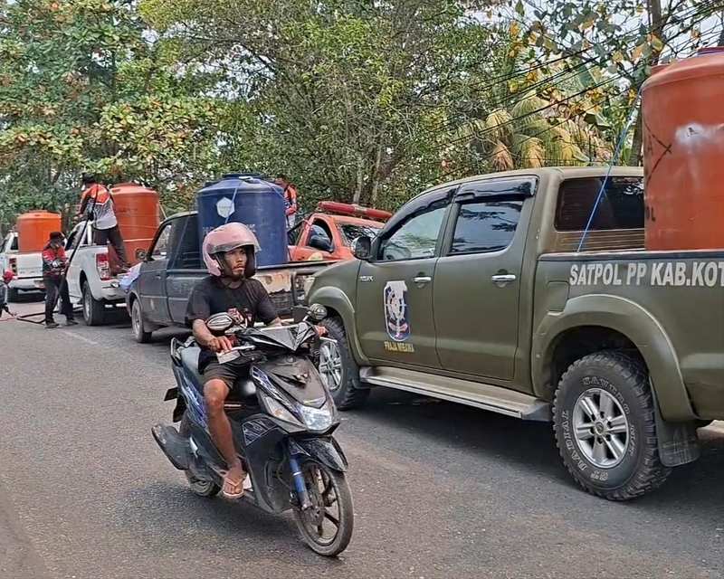 Bupati Kotim Kerahkan Seluruh OPD Suplai Air ke Titik Karhutla, Mobil Pemadam Fokus Padamkan Api