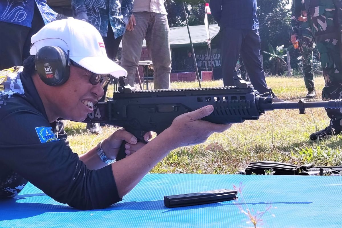 Wabup HSS Suriani dan Forkopimda Ikuti Lomba Menembak di Lapangan Tembak Madang, Perekat Sinergi TNI-Pemda