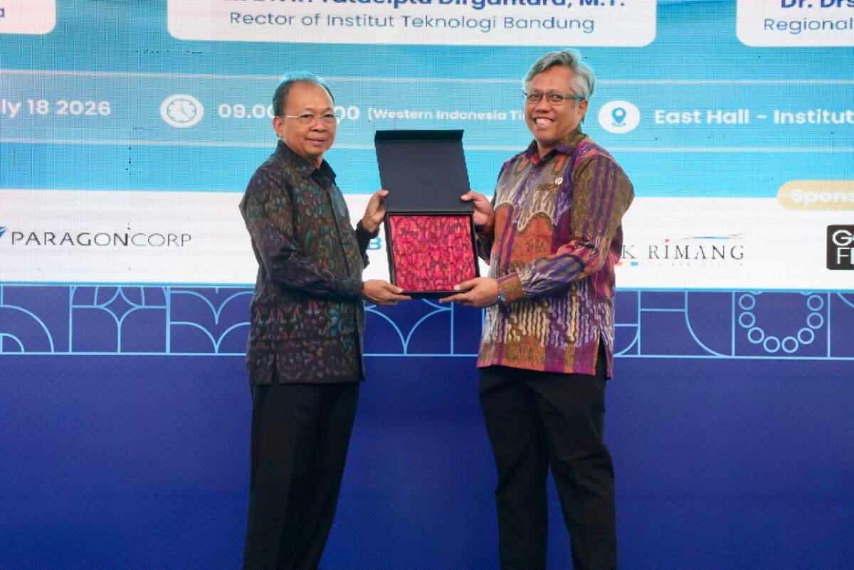 Gubernur Bali Wayan Koster Dorong AI dan Geowisata Berbasis Kearifan Lokal di Konferensi Internasional ITB Bandung