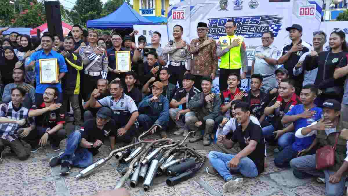 Polres Kota Banjar Deklarasikan Zero Knalpot Brong Bareng Komunitas Otomotif, Penjual Juga Jadi Sasaran