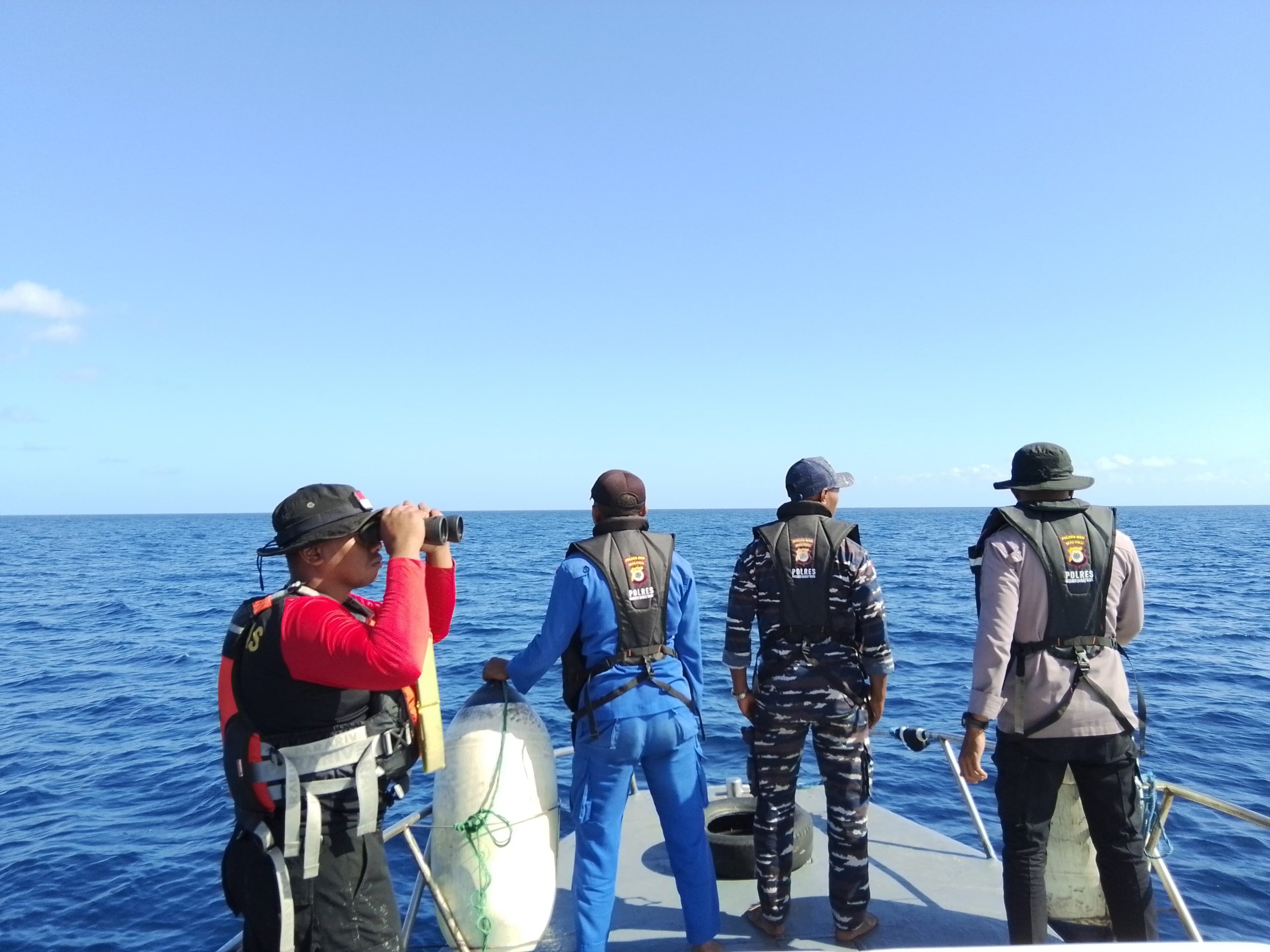 Cuaca Buruk Jadi Kendala, Tim SAR Gabungan Perluas Area Pencarian 8 Korban Speedboat Tenggelam di Perairan Pulau Dai Hingga 63 Mil Laut
