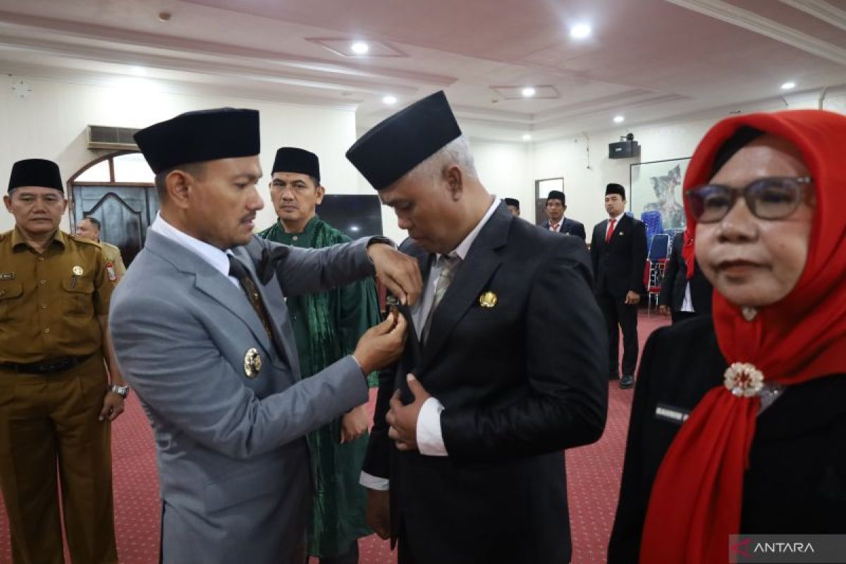 Wali Kota Tanjungbalai Lantik 16 Pejabat, dari Asisten hingga Kepala Puskesmas, Tekankan Layanan Lebih Cepat dan Transparan