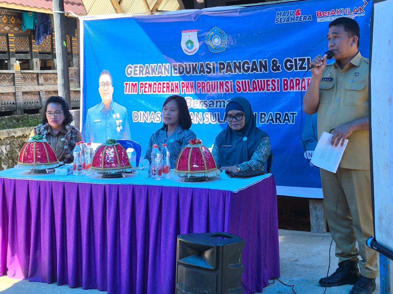 Dinas Pangan Sulbar dan TP-PKK Gelar Edukasi Gizi di Mamasa, Warga Belajar Olah Arem-arem Kaya Nutrisi