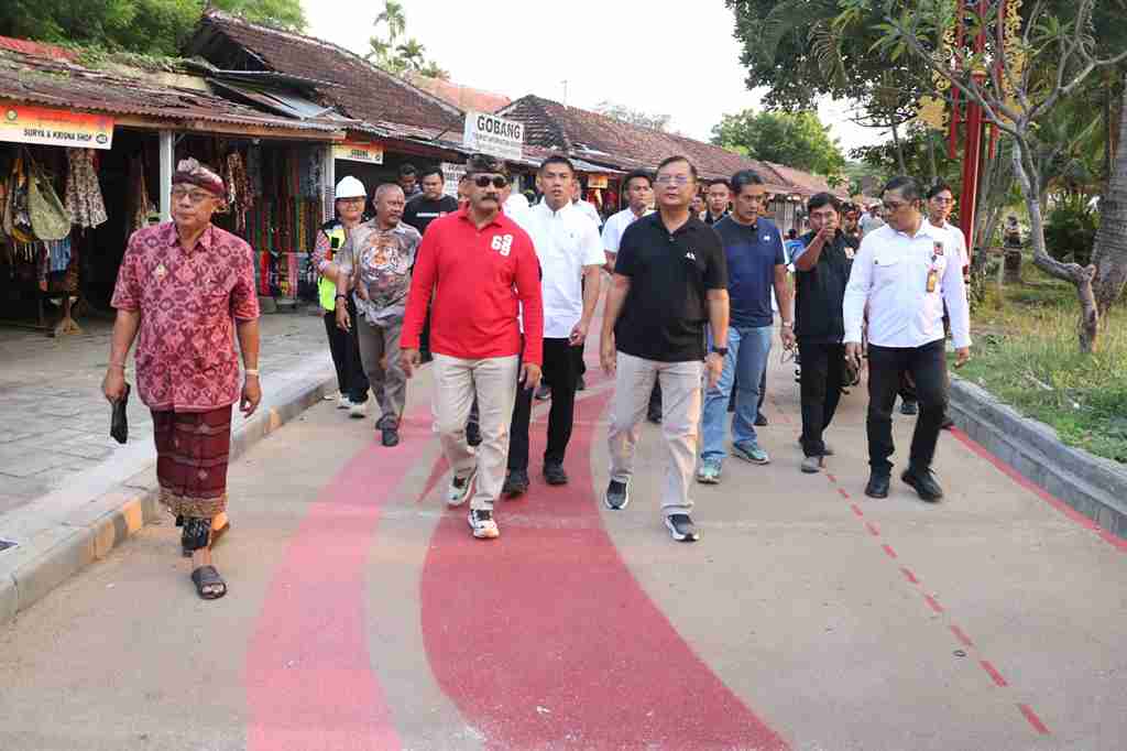 Progres 92 Persen, Wajah Baru Pantai Lovina di Buleleng Kini Dilengkapi Pedestrian 651 Meter dan 34 Lampu Estetik