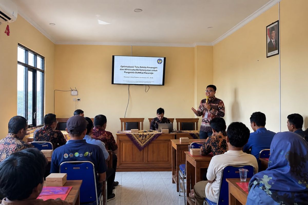 UNY Latih 30 Pengelola BUMDes Pacarejo Gunungkidul Pakai Sistem Keuangan Digital SIGMA-BUMDes