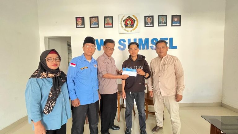 PWI Sumsel Salurkan Santunan untuk Keluarga Almarhum Amhar Yusaini, Wujud Solidaritas Anggota
