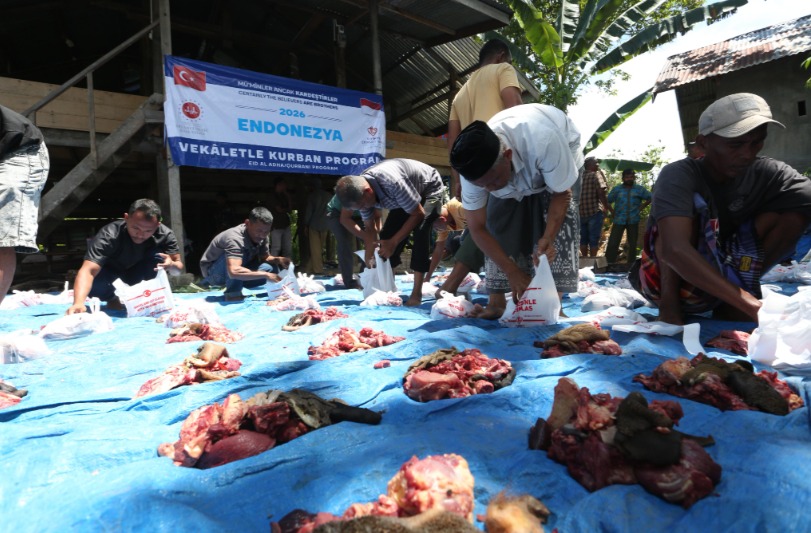 FJL Aceh Sembelih Sapi Kurban Perdana di Dayah Aceh Besar, Daging Dibagikan ke Jurnalis dan Warga Miskin