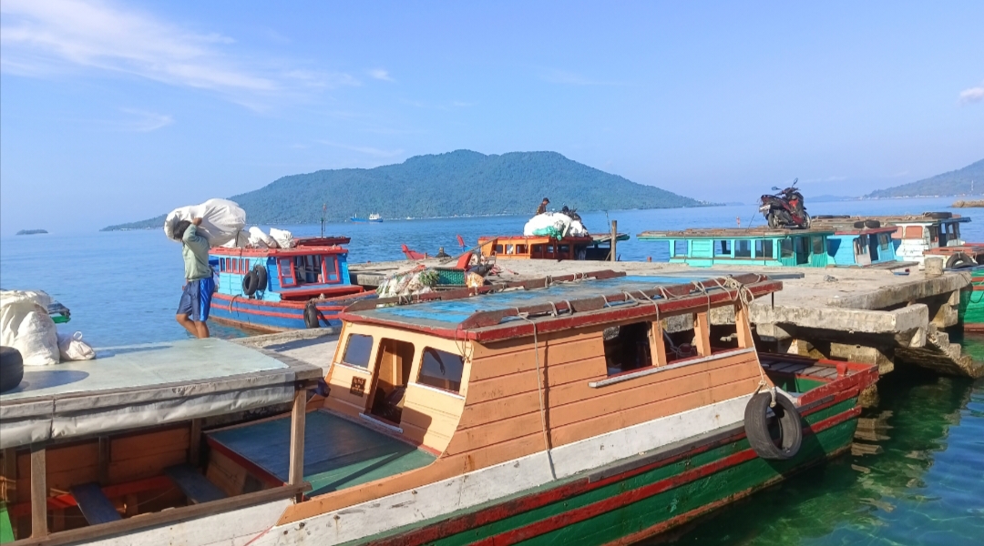 Libur Sekolah Belum Berdampak ke Penyeberangan Pompong Selat Lampa Natuna, Warga Tunggu Akhir Pekan