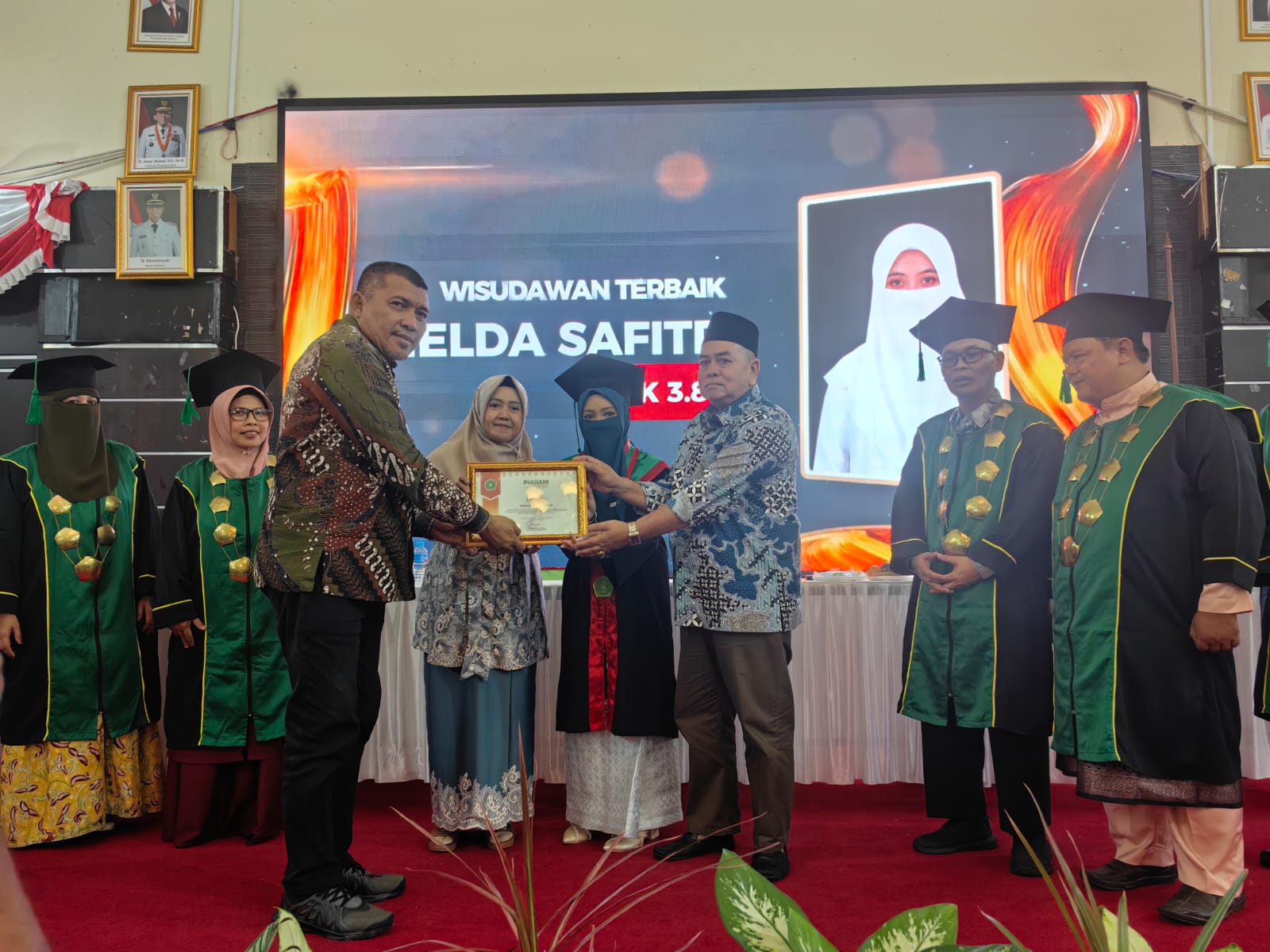 STIT Mumtaz Karimun Wisuda 33 Sarjana Manajemen Pendidikan Islam, Helda Safitri Raih IPK 3,88
