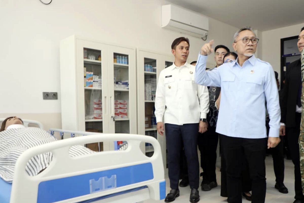 Menko Pangan Resmikan Dua Laboratorium Kebidanan dan Hukum UIM Lampung Selatan
