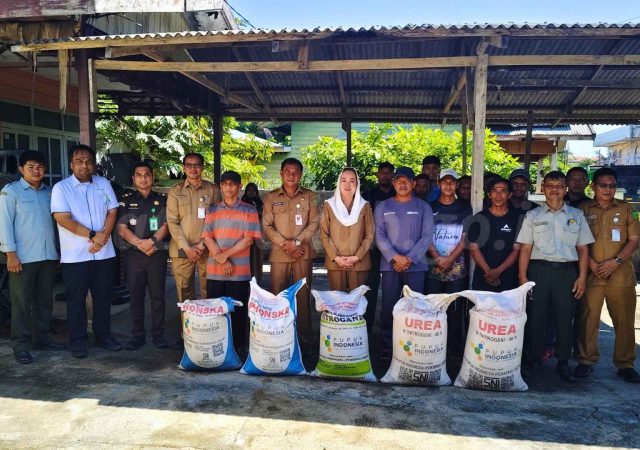 Bupati Natuna Cen Sui Lan Distribusikan 188,53 Ton Pupuk Bersubsidi ke 8 Kecamatan, Petani Diingatkan Soal Integritas