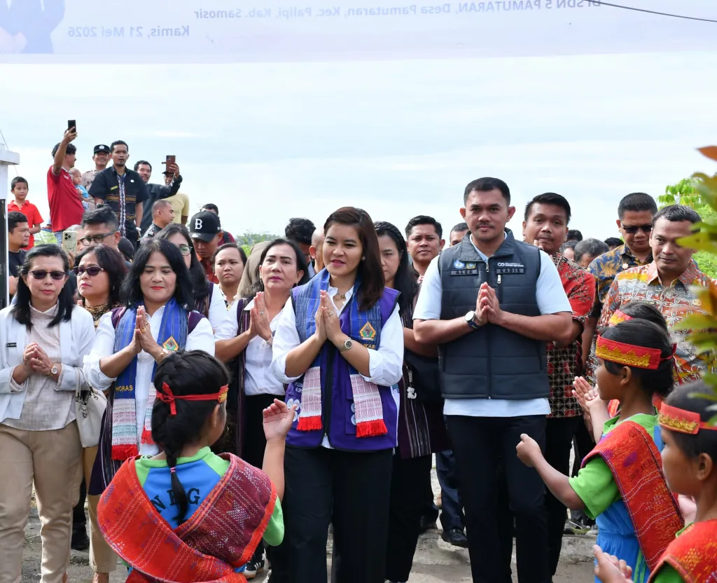 Ketua Pembina Posyandu Sumut Kahiyang Ayu Tinjau Langsung Pelayanan di Samosir, 66 Siswa Dapat Pemeriksaan Kesehatan Gratis
