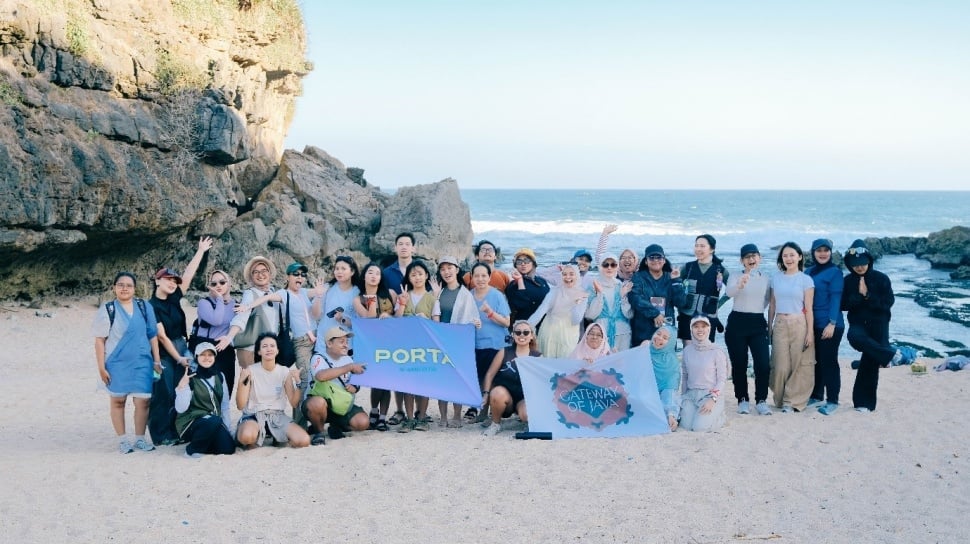 Open Trip PORTA by Ambarrukmo Ajak 30 Peserta Susuri 7 Pantai Tersembunyi di Gunungkidul, Trekking 7 Kilometer