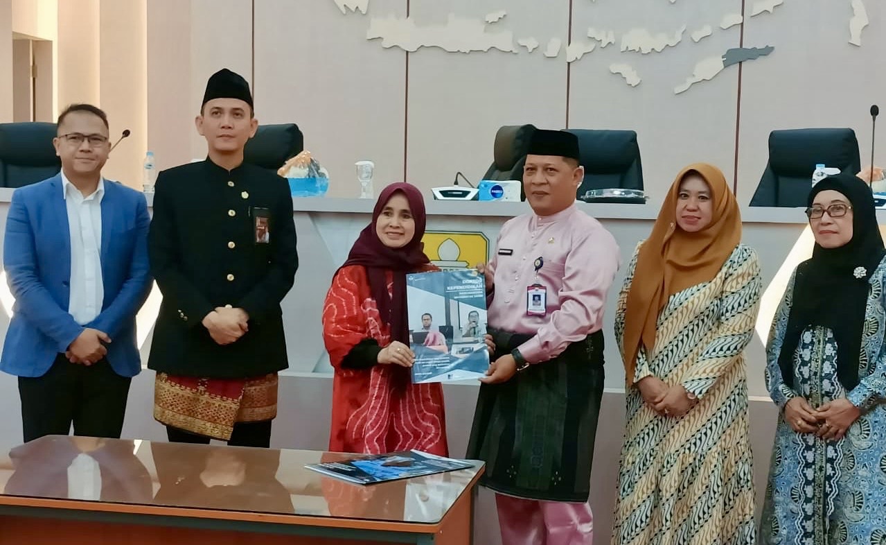 Mahasiswa S3 UNJA Luncurkan Buku Entrepreneur untuk Kawasan Candi Muaro Jambi, Diserahkan ke 12 SMA/SMK