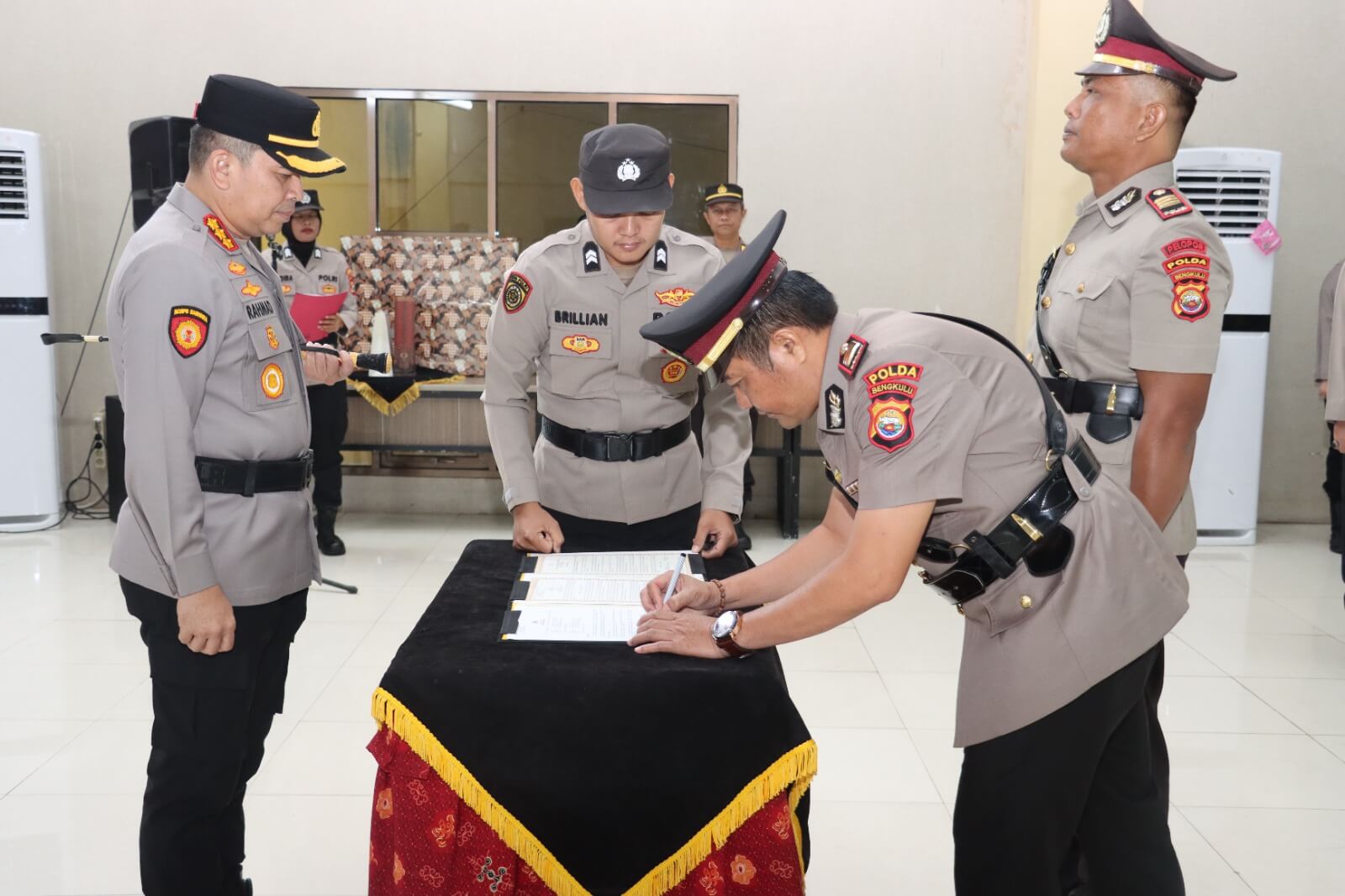 Kapolresta Bengkulu Lantik AKP Junairi sebagai Kasat Intelkam, Tugas Baru Deteksi Dini Gangguan Kamtibmas