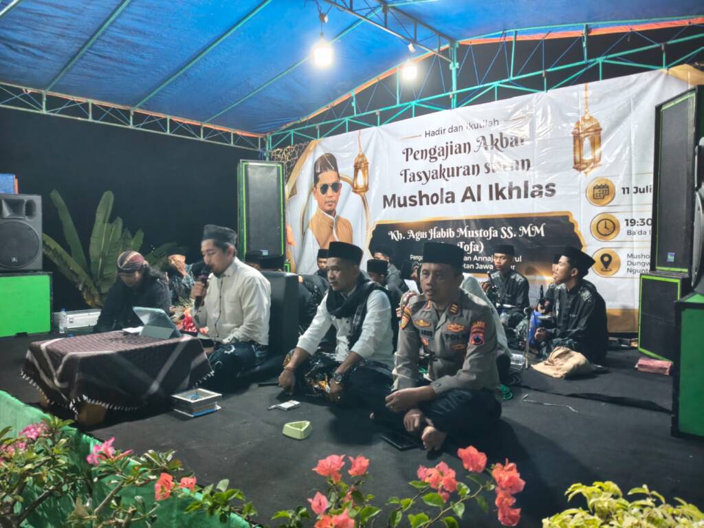 500 Warga Wonogiri Rela Tembus Hawa Bediding Demi Pengajian Suran Bersama Gus Tofa