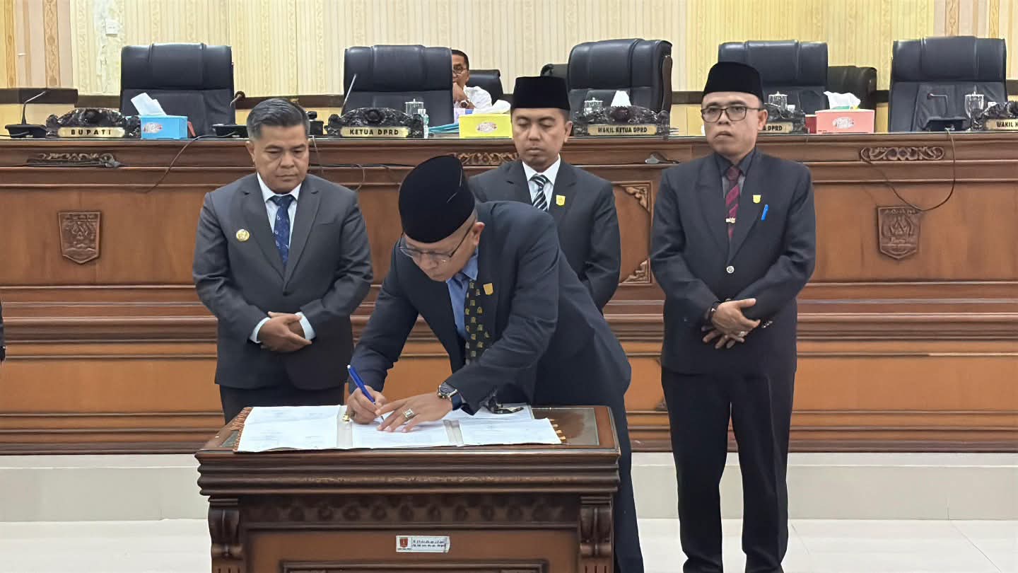 DPRD Agam Setujui Ranperda Pertanggungjawaban APBD 2025, Bupati Sebut Komitmen Tata Kelola Transparan
