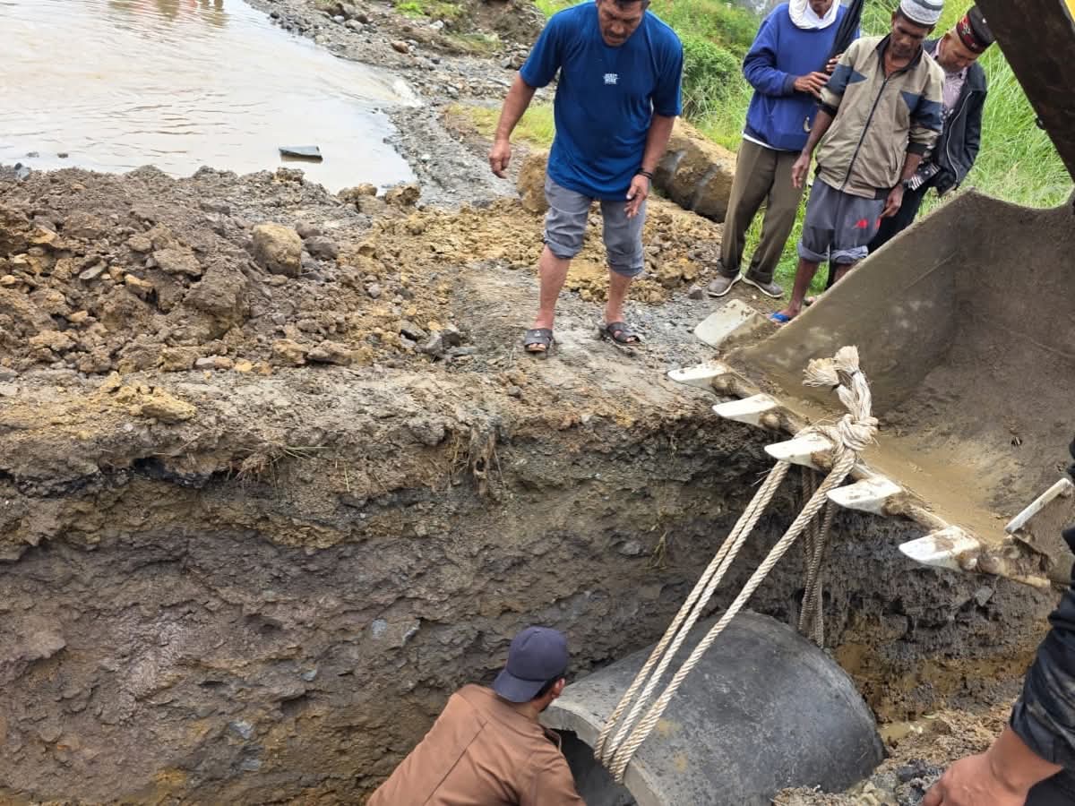 Pemkab Bener Meriah Turun Tangan Atasi Genangan di Jalan Eks KKA, Tunggu Pembangunan Box Culvert Agustus 2026