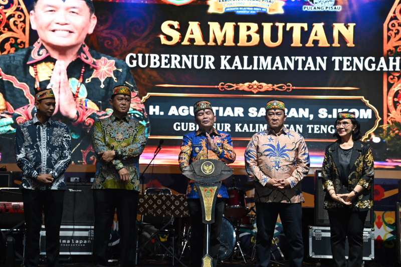 Gubernur Kalteng Hadiri Huma Betang Night di Pulang Pisau, Imbau Warga Waspadai Karhutla di Musim Kemarau