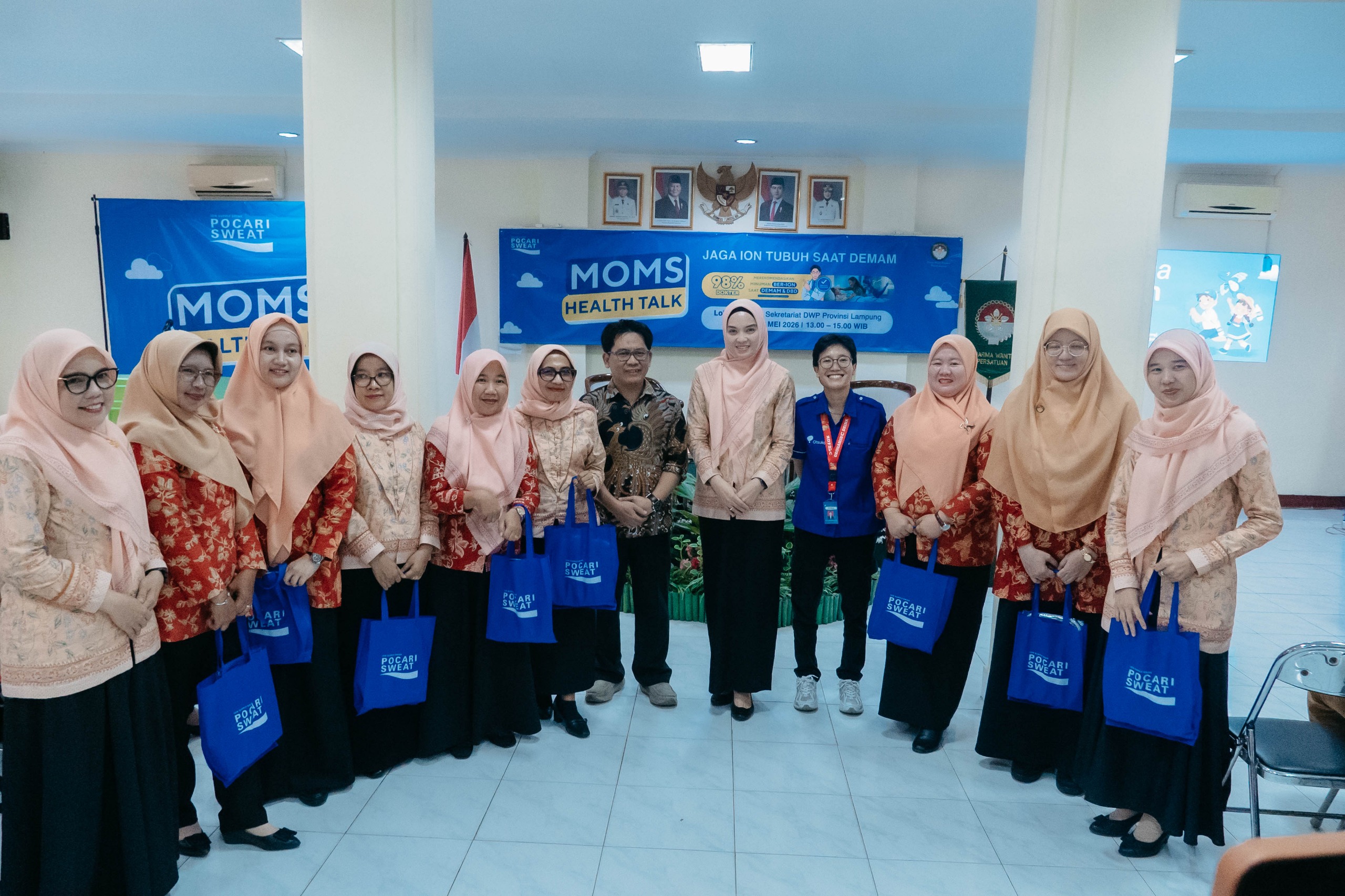 Peran Ibu Sebagai Garda Terdepan Kesehatan Keluarga Diperkuat Lewat Seminar Demam Anak di Bandar Lampung