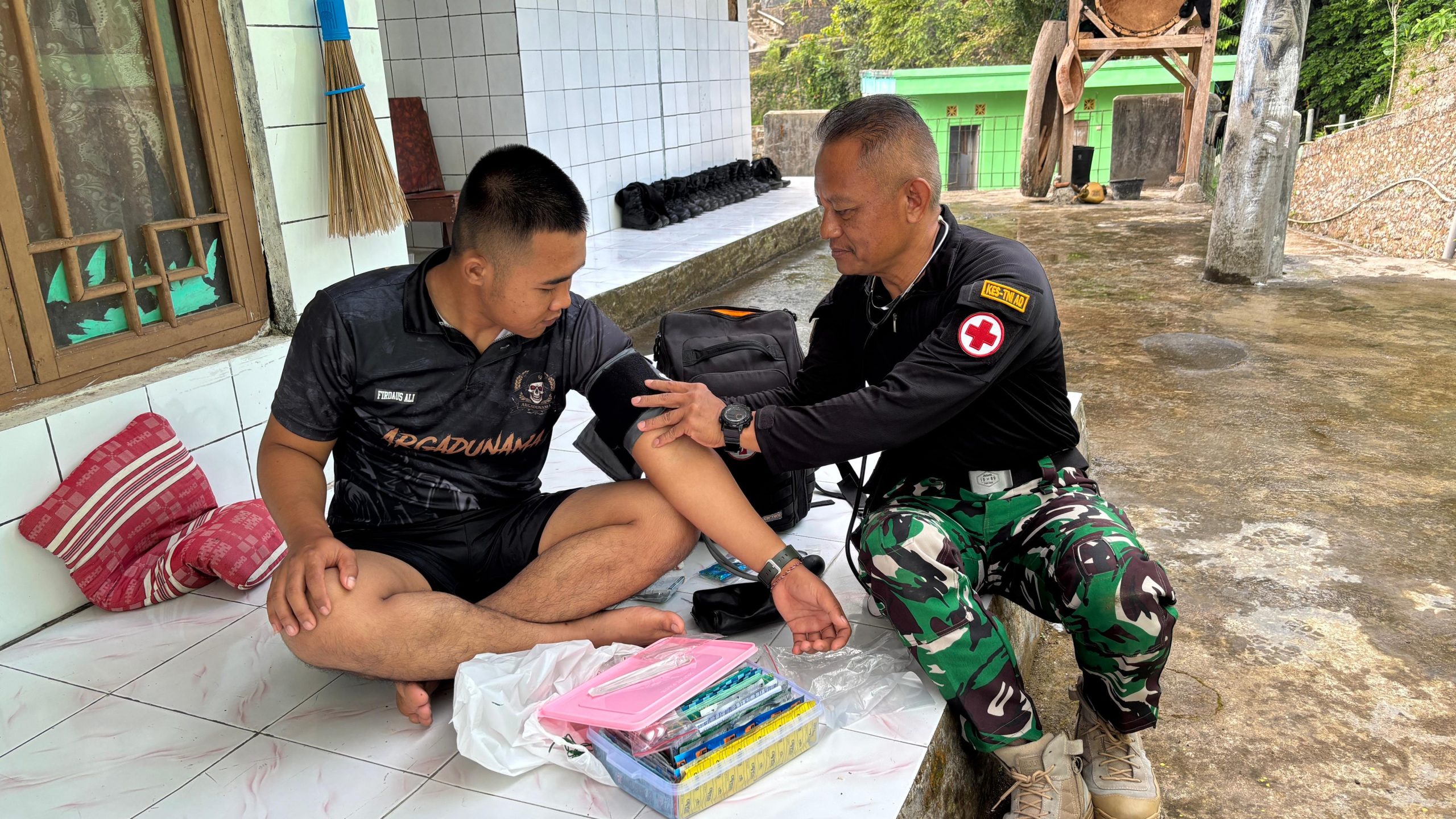 Satgas TMMD Ke-129 Kodim Tasikmalaya Cek Kesehatan Personel di Parungponteng, Ini Fokus Pemeriksaannya