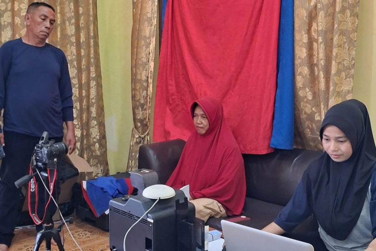 Disdukcapil Bintan Jemput Bola ke Pulau Terluar Tambelan, 589 Dokumen Kependudukan Langsung Dicetak di Tempat