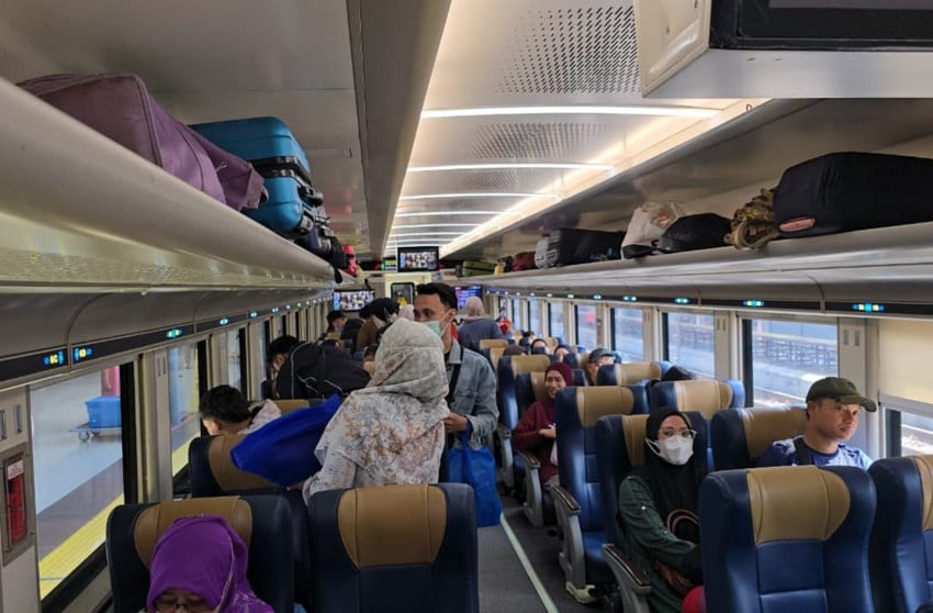 Lonjakan Penumpang Kereta di Daop 1 Jakarta Capai 38.666 Orang di Hari Pertama Libur Iduladha, Mayoritas Tujuan Yogyakarta dan Surabaya