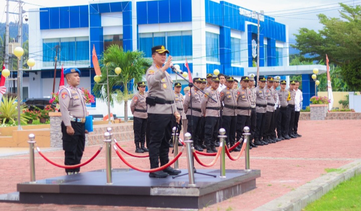 Pimpin Apel Perdana, Kapolresta Banggai Kombes Pol Hendri Yulianto Instruksikan Inovasi dan Pelayanan Humanis ke Warga