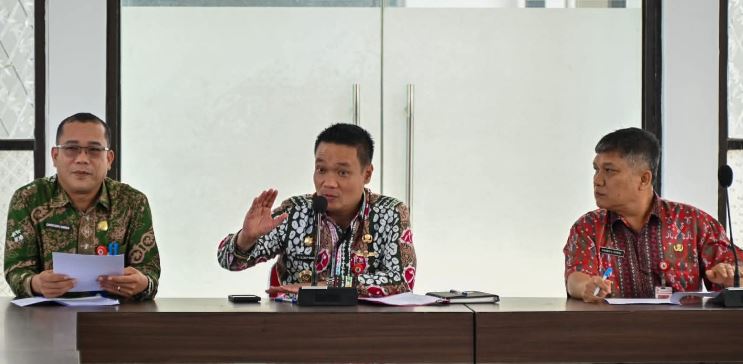 HUT ke-23 Humbang Hasundutan: Oloan Paniaran Nababan Pimpin Rapat Perdana, Fokus pada Budaya dan Pelayanan Masyarakat