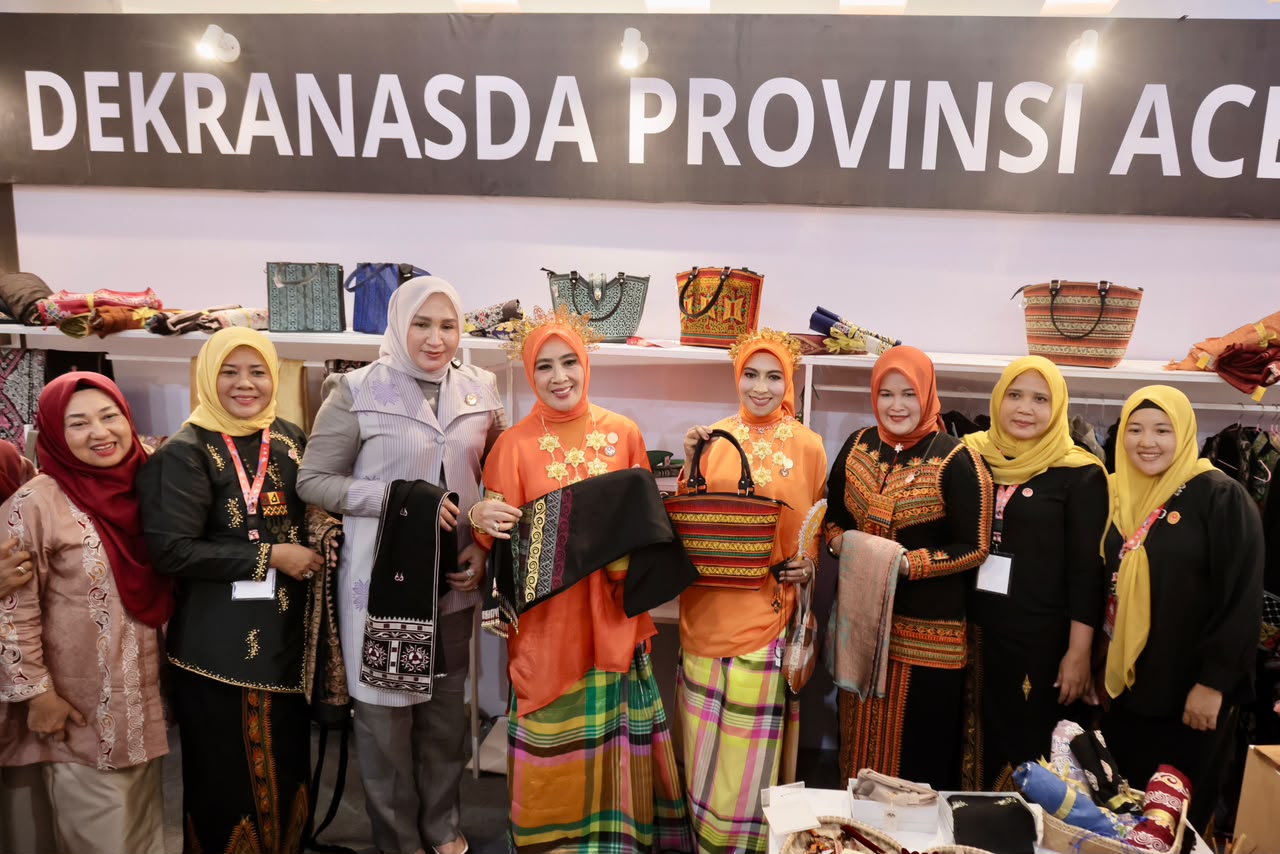 Ketua Harian Dekranas Serukan “Aceh Bangkit” di Pameran Makassar, Dukung Perajin Pascabanjir Bandang