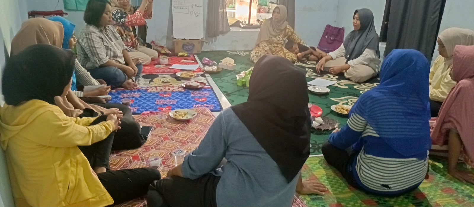 20 Perempuan di Lombok Tengah Dirikan Ruang Belajar Aman, Hasil Jahitan Tembus Pasar Belanda