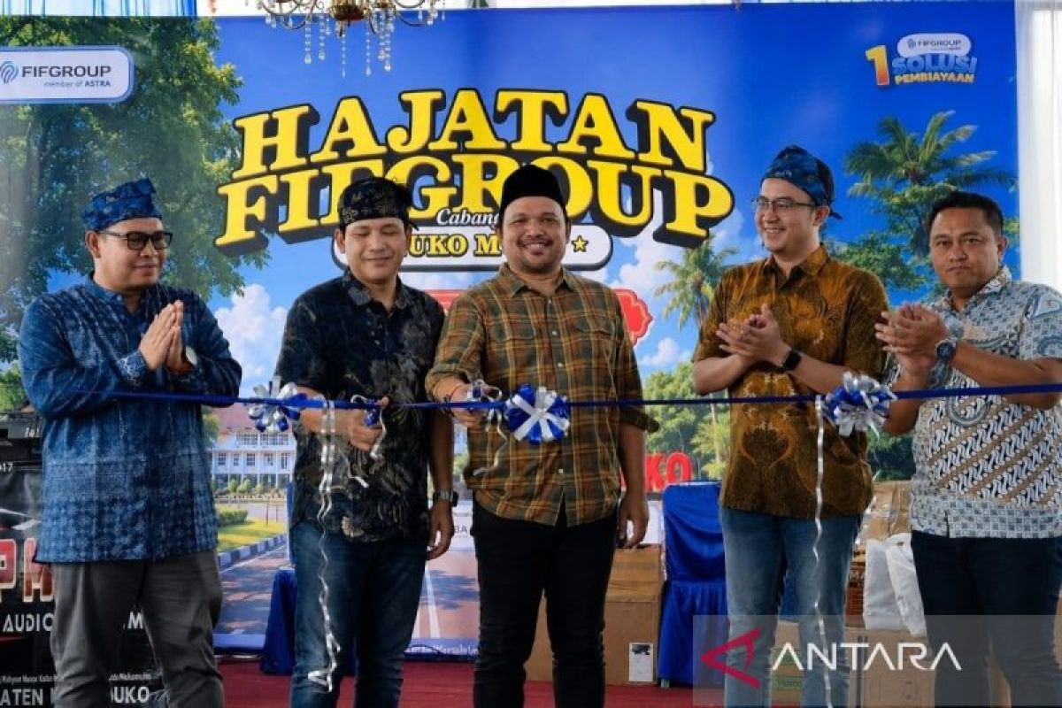 Hajatan FIFGROUP di Mukomuko Hadirkan Kesenian Irama Minang dan Hadiah Utama Motor ADV, Warga Antusias