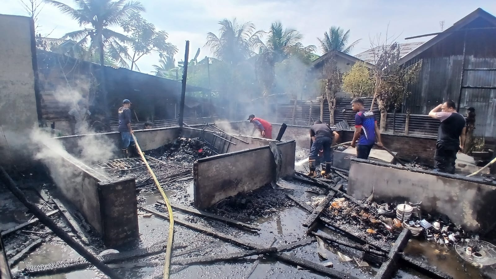 Kebakaran di Peudada Bireuen Hanguskan Satu Rumah dan Rusak Tiga Bangunan Lain, 11 Jiwa Terdampak