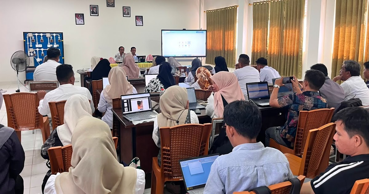 BPKAD Sulbar Latih 6 Kabupaten Kelola Aset Sekolah via Aplikasi E-BMD, Sesi Pertama untuk Majene