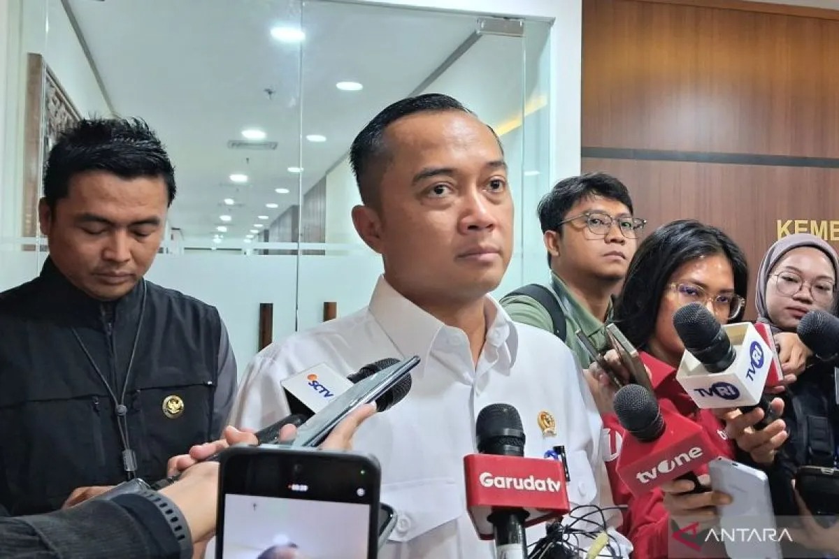 Polda Sulteng dan Komunitas Trail Adventure Salurkan 110 Paket Sembako ke Desa Bale Donggala
