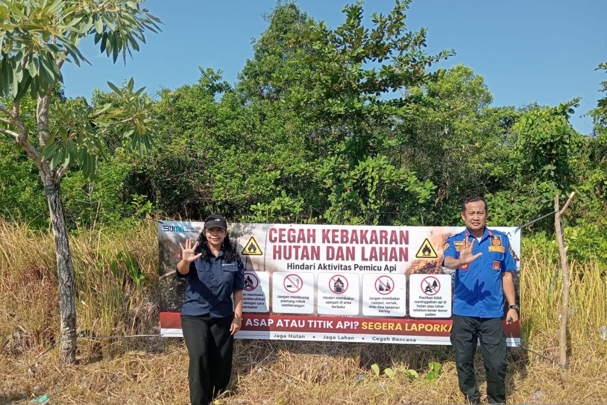 Satgas Karhutla Bangka dan ANTARA Babel Pasang Spanduk Pencegahan di Titik Rawan Kebakaran Hutan