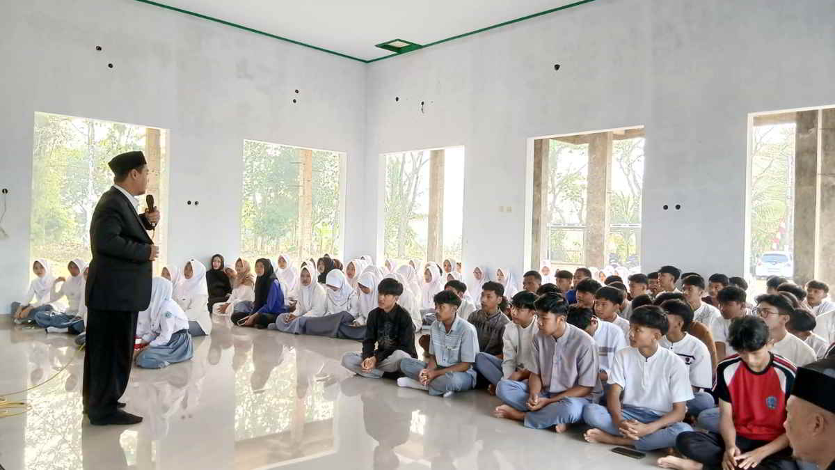 KKN INU Ciamis Hadirkan Praktisi Hipnoterapi untuk Siswa SMAN 1 Cisaga, Bongkar Mental Block Jelang Ujian